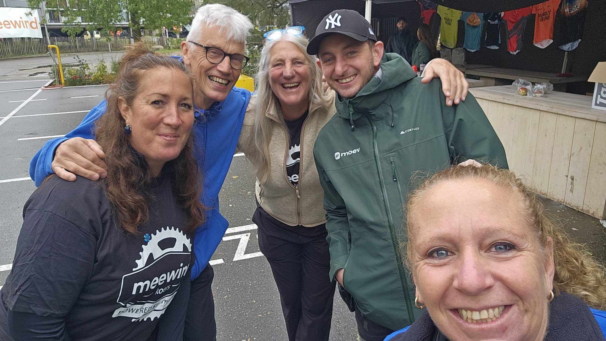 Meewindkoers 2025 groepsfoto Meewindkoers 2025 groepsfoto